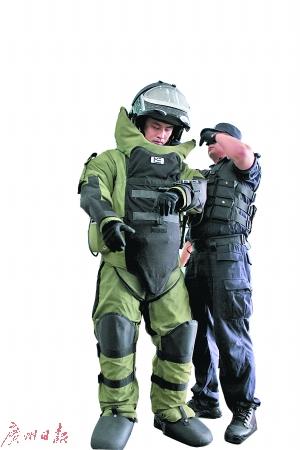 拆弹专家:时常害怕,无关勇敢__中国青年网