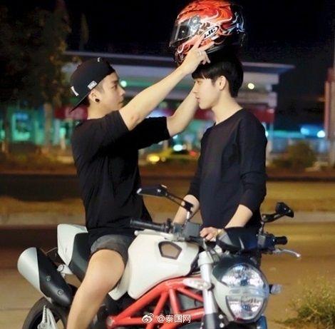 泰国高颜值同性恋人抚养孩子 网友:神剧来自现实