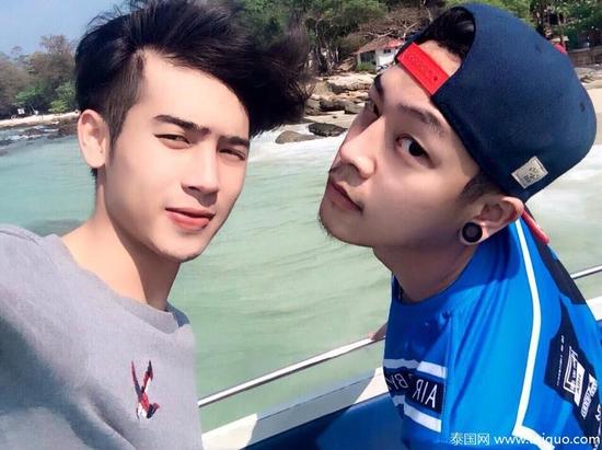 泰国高颜值同性恋人抚养孩子 网友:神剧来自现实