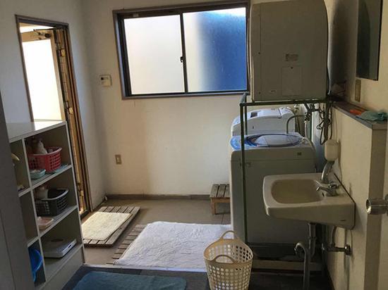 公司浴室发现暗藏摄像头6名在日中国女研修生遇报警难