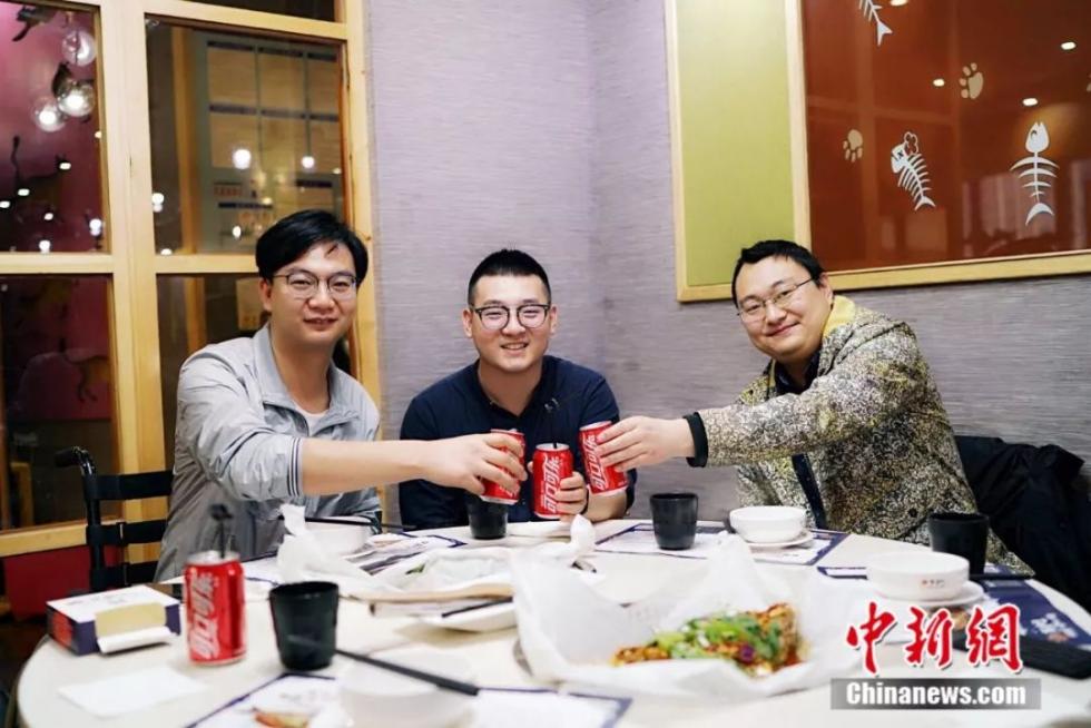 志愿者小雨,你在哪里?汶川地震的夹缝男孩在