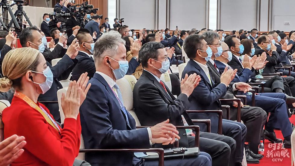 时政新闻眼丨从习主席主旨演讲读懂更加不一般的进博会