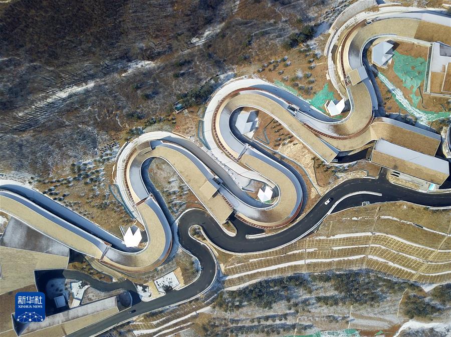 ���»�ȫýͷ����ͼ�Ļ�������9����д����ǿ�����ηܽ���ƪ�¡�����ϰ��ƽͬ־Ϊ���ĵĵ��������������ҵ��չ��ʵ