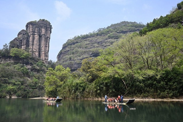 2021��3��22�գ��ο�������ɽ���ҹ�԰����Ϫ����������