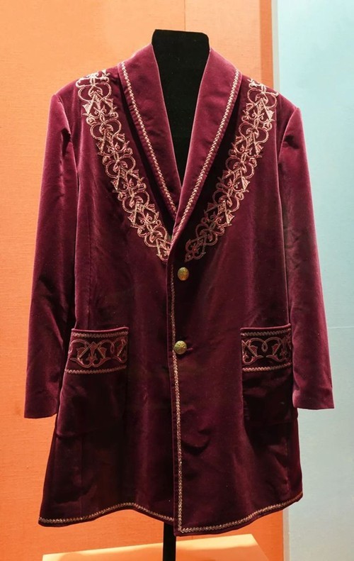 2013��9�£�ʱ�ι�����˹̹��ͳ��������Ү������ϰ��ƽ��ϯ�Ĺ�����˹̹�����װ��