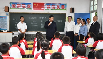 ϰ��ƽ������ں���ʡ����������������������һƬСѧ��ͬ������˼���ε�ͬѧ�����н���.jpg