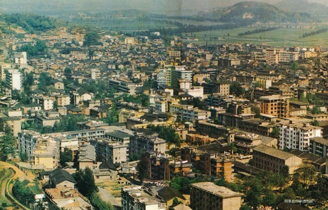 1988�����³�����ò����ͼԴ����ϰ��ƽ�����¡���