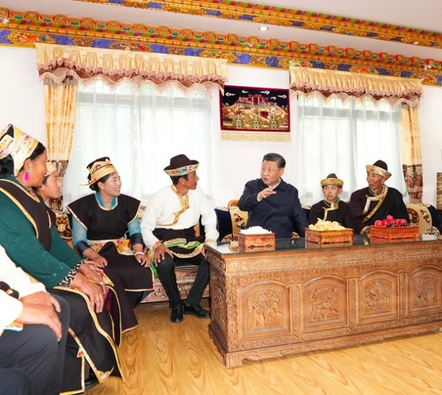 2021��7��21�����磬ϰ��ƽ����֥�а�������֥������壬ͬ������߼��һ����Χ���ڿ������ļҳ����»������ ��ѧ�� ��