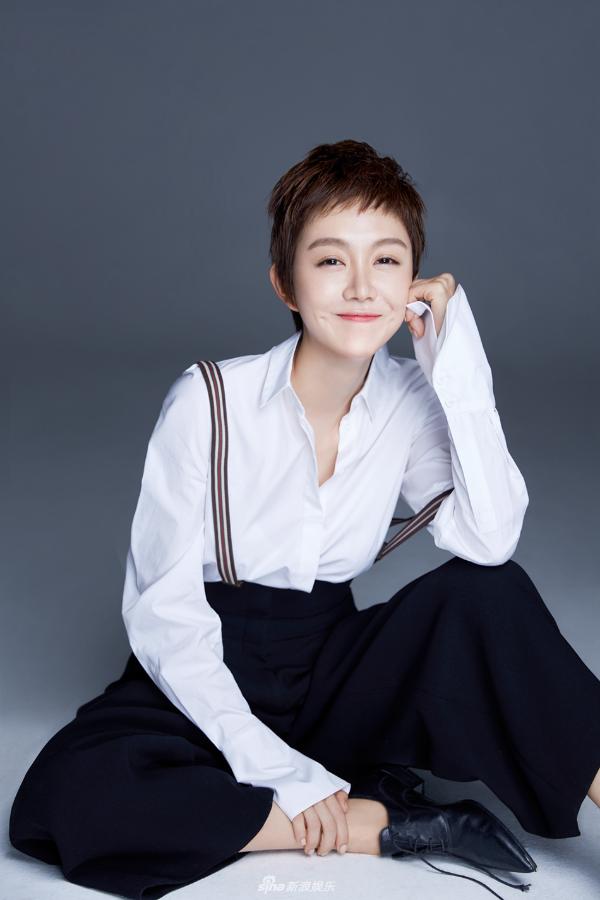 组图姜妍时尚大片曝光造型清爽甜美率性
