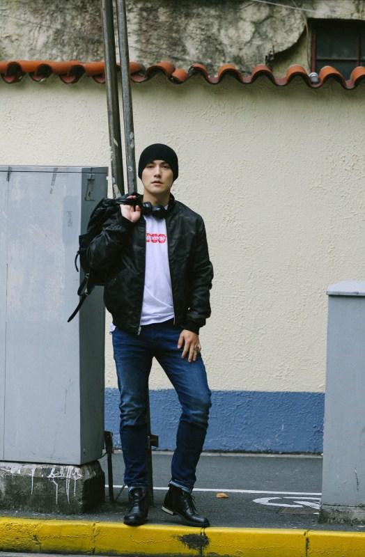 行走的画报既视感!严屹宽上海街头街拍曝光