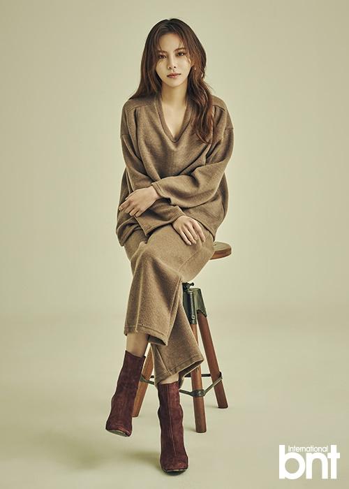 组图:李烈音最新写真曝光 完美演绎冷艳纯美