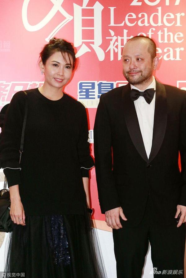 邱淑贞罕见与老公秀恩爱脸部圆润身型仍优雅