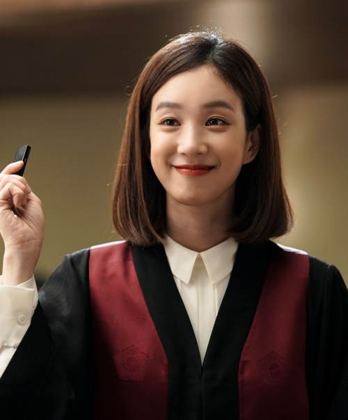 韩国冠军收视《魔女的法庭》翻拍筹备在即