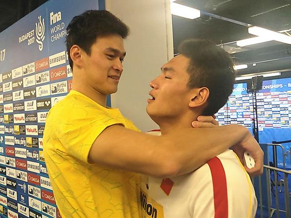 带病游出赛季最好成绩徐嘉余男子100米仰泳获得第五