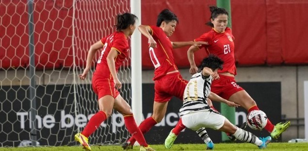 ���Ǳ��ջ��벻�㲢�� �й�Ů����������.jpg