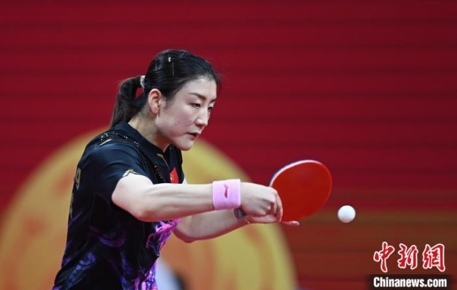 比赛中的陈梦。 安源 摄