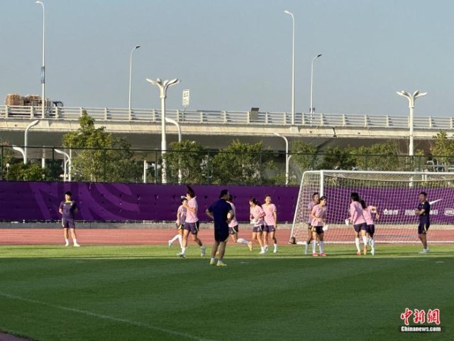 中国女足在训练中。<a target='_blank' href='/' ><p align=