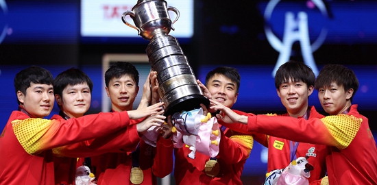 ��ƹ����������Ļ ��ƹ�С�Ů��˫˫����.jpg