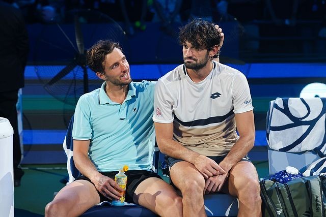 两位决赛选手的表兄弟内战,有着惊人的戏剧张力 摄影/任玉明