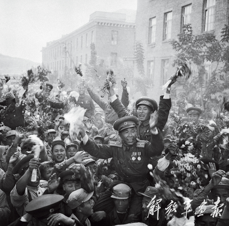 老照片:黑白镜头中的抗美援朝战争