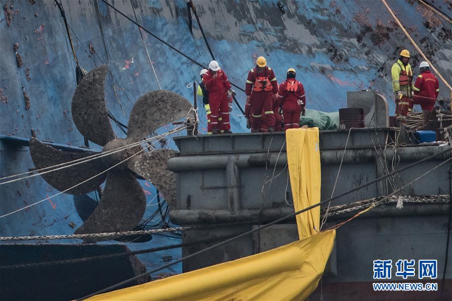 �����һ�ߣ���2����������Խ���ų������̹�����������